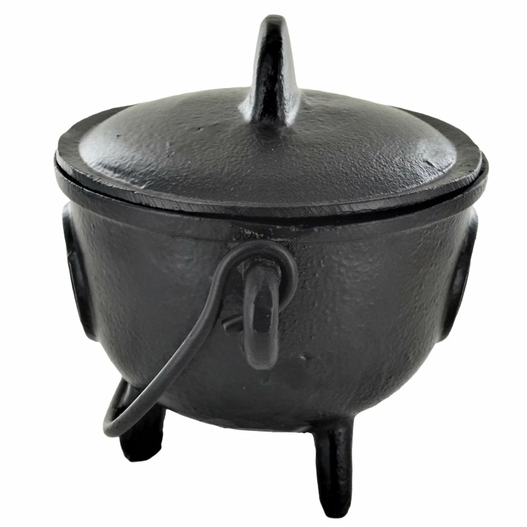 Brand new π Fiesta Studios Cast Iron Cauldron Triquetra Design With Removable Lid π 6 Fiesta Studios Cast Iron Cauldron Triquetra Design With Removable Lid