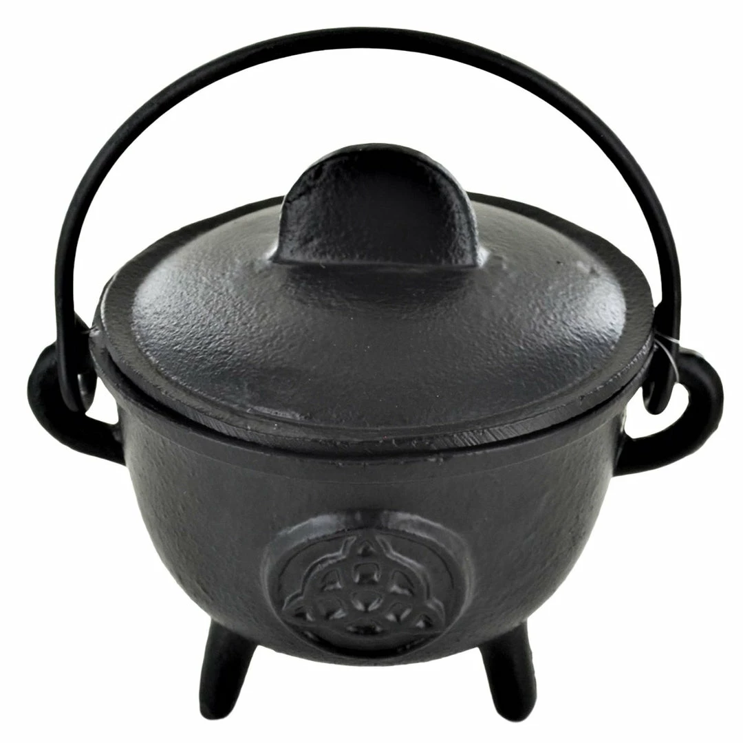 Brand new π Fiesta Studios Cast Iron Cauldron Triquetra Design With Removable Lid π 4 Fiesta Studios Cast Iron Cauldron Triquetra Design With Removable Lid