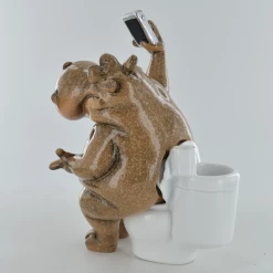 Wholesale ✔️ Fiesta Studios Comical Hippo On The Toilet Taking Selfie ❤️ 10 Fiesta Studios Comical Hippo On The Toilet Taking Selfie